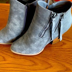 Women’s 8.5 boots